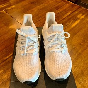 Like new adidas ultraboost